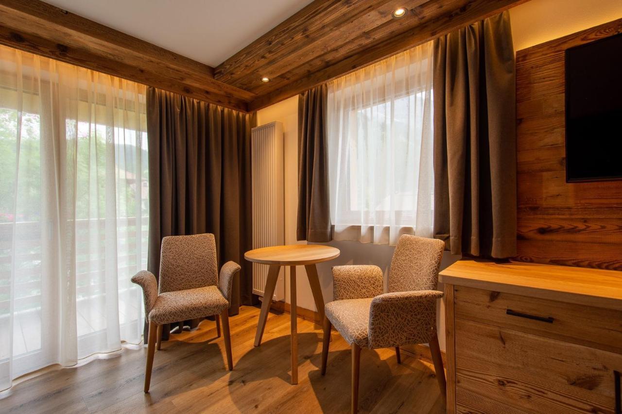 Hotel Villa Eden Corvara In Badia Extérieur photo
