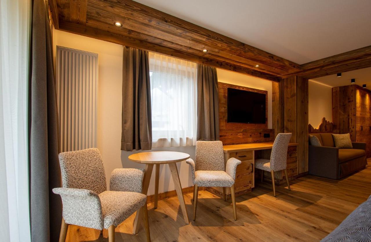 Hotel Villa Eden Corvara In Badia Extérieur photo