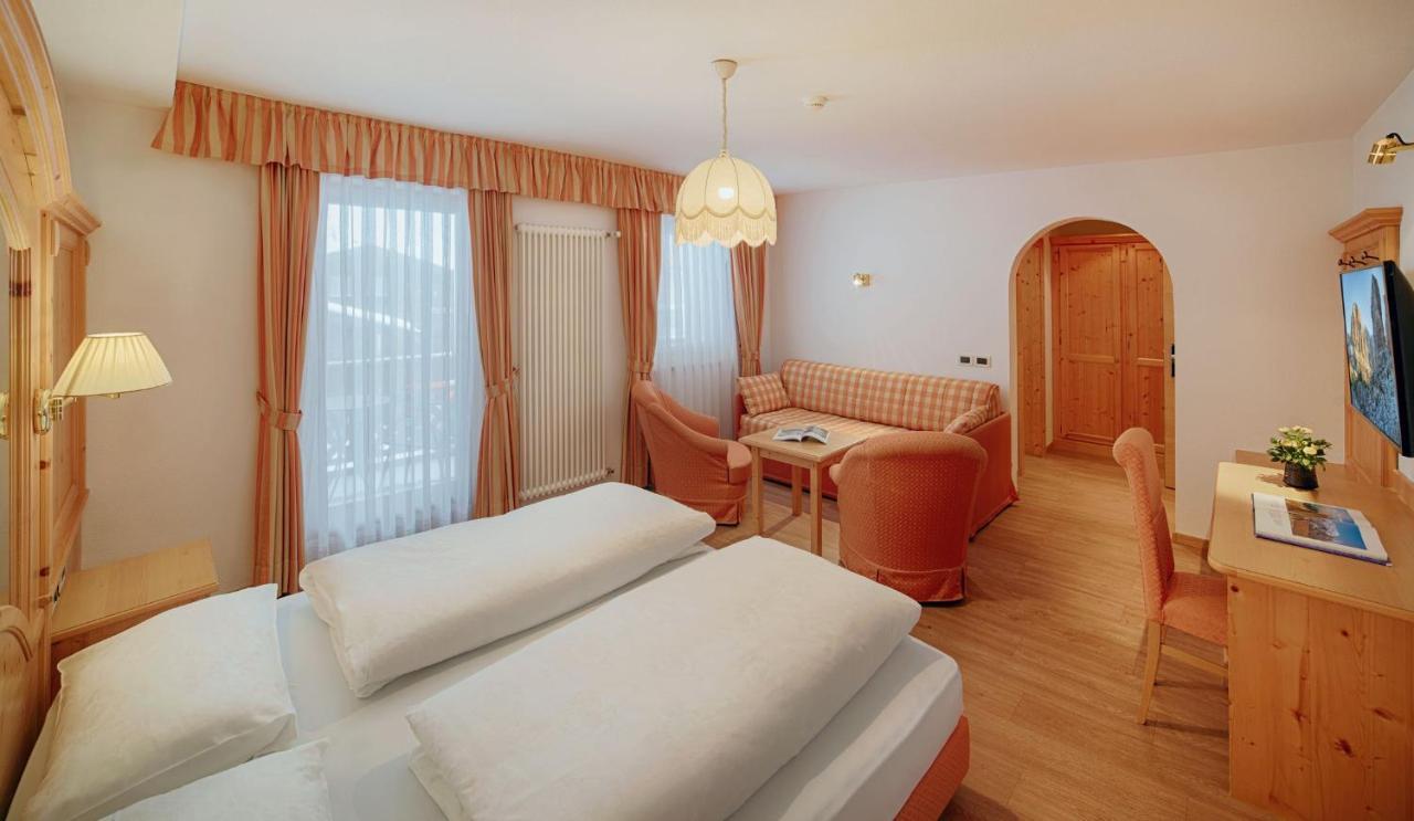 Hotel Villa Eden Corvara In Badia Extérieur photo