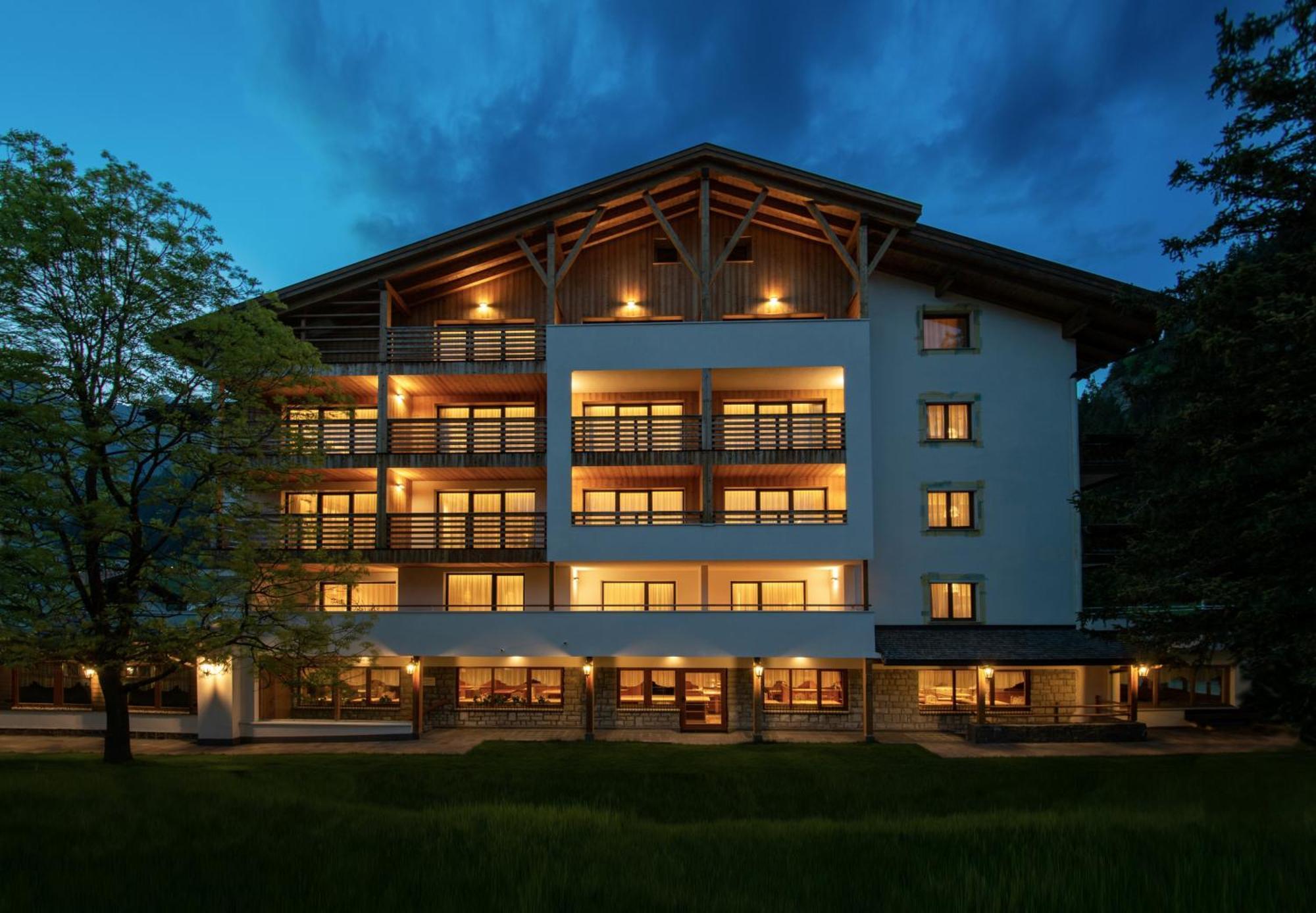 Hotel Villa Eden Corvara In Badia Extérieur photo